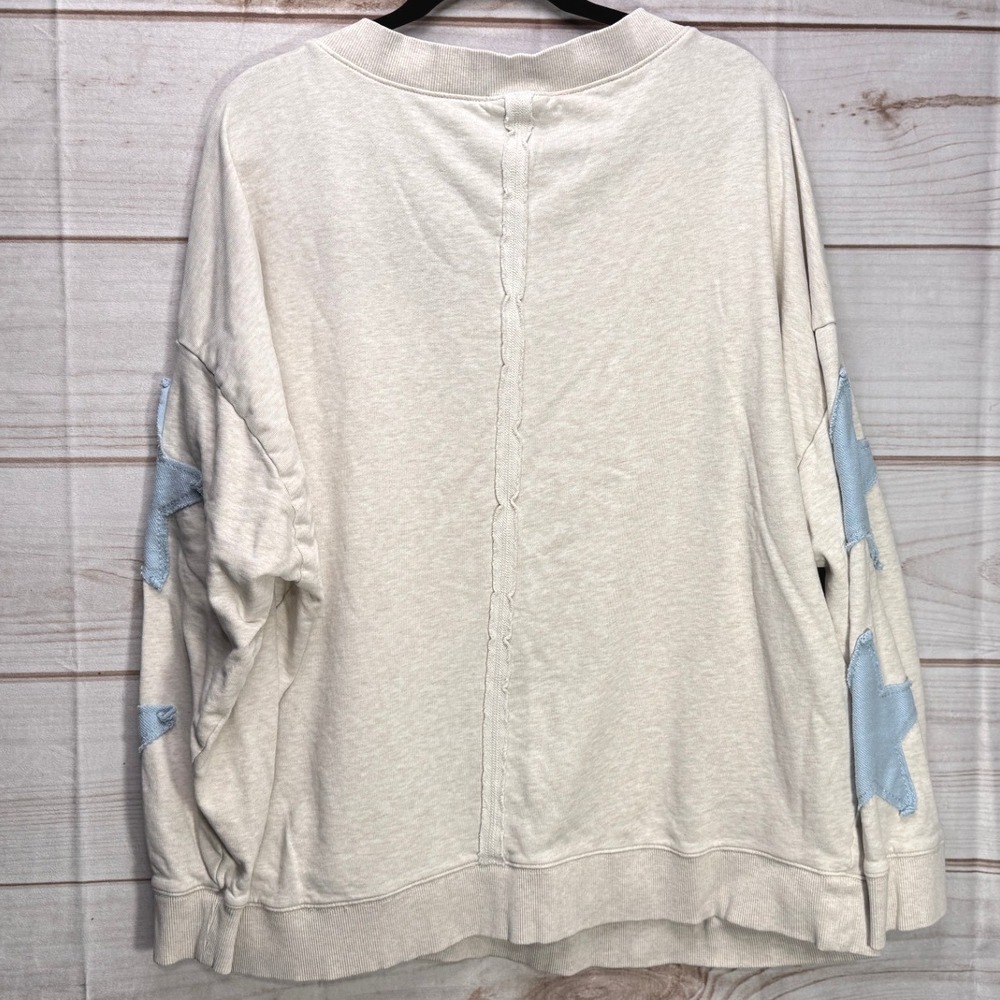 Torrid Womens 2 Oatmeal‎ Cream Star Patch V-Neck Sweatshirt Oversized Pullover - Picture 2 of 7